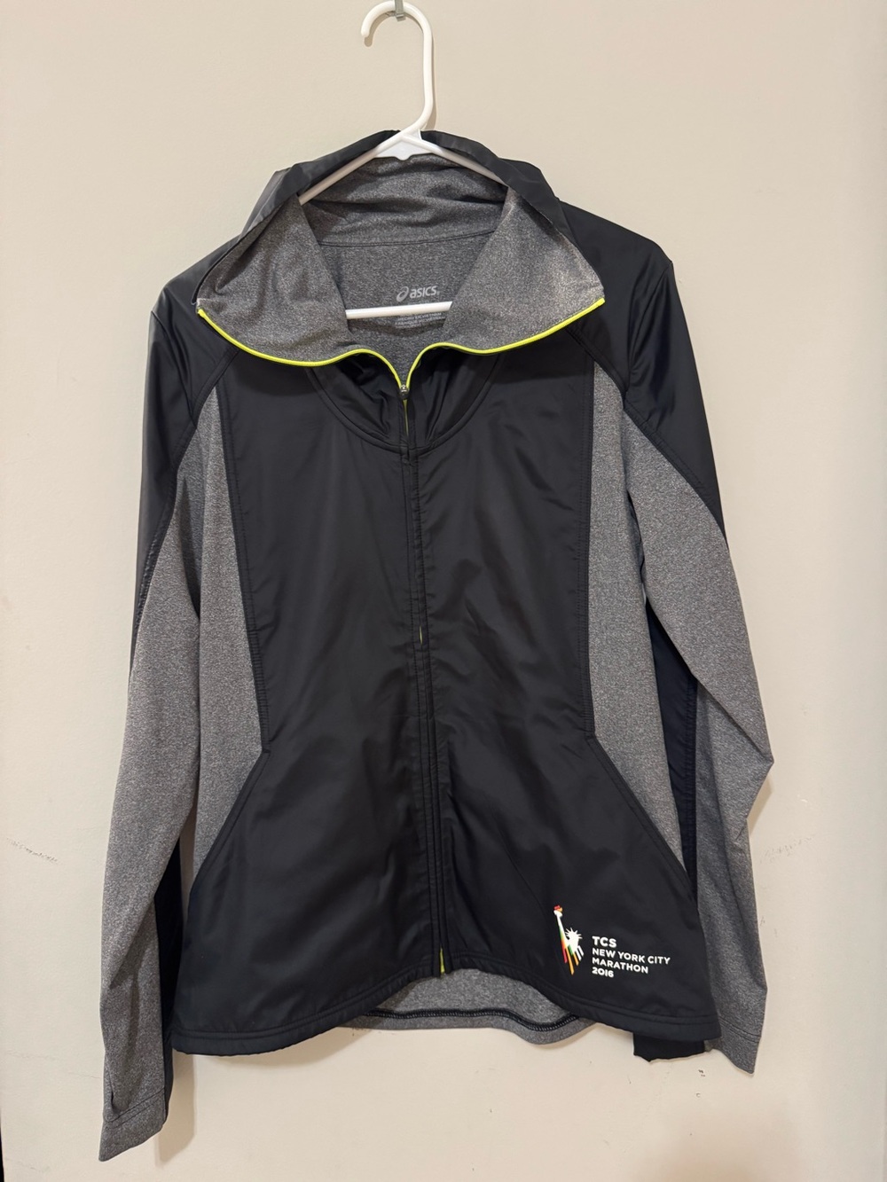 ASICS Black & Gray TCS New York City Marathon Jacket 2016
